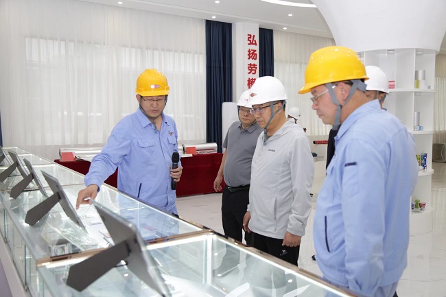 新安縣縣委常委、副縣長(cháng)吳良到萬(wàn)基控股集團調研